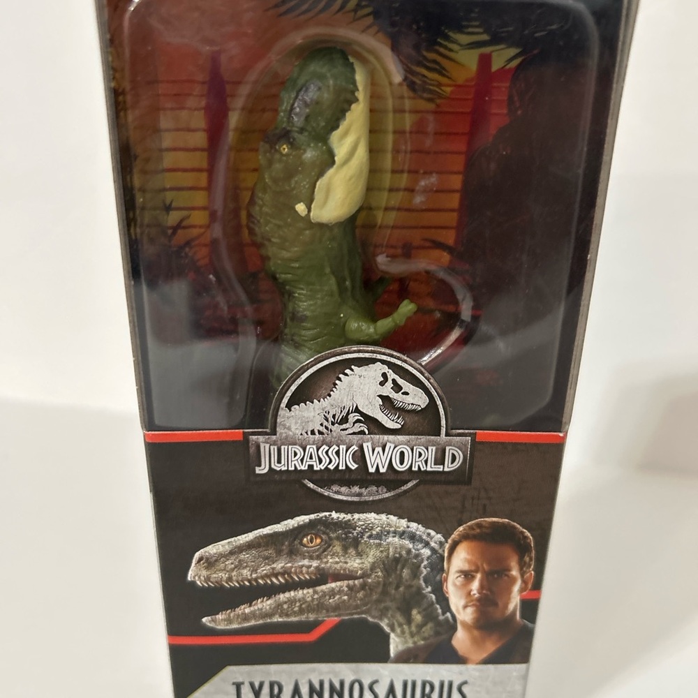 Jurassic World Velociraptor “Blue” Action Figure – New in Box (Mattel)